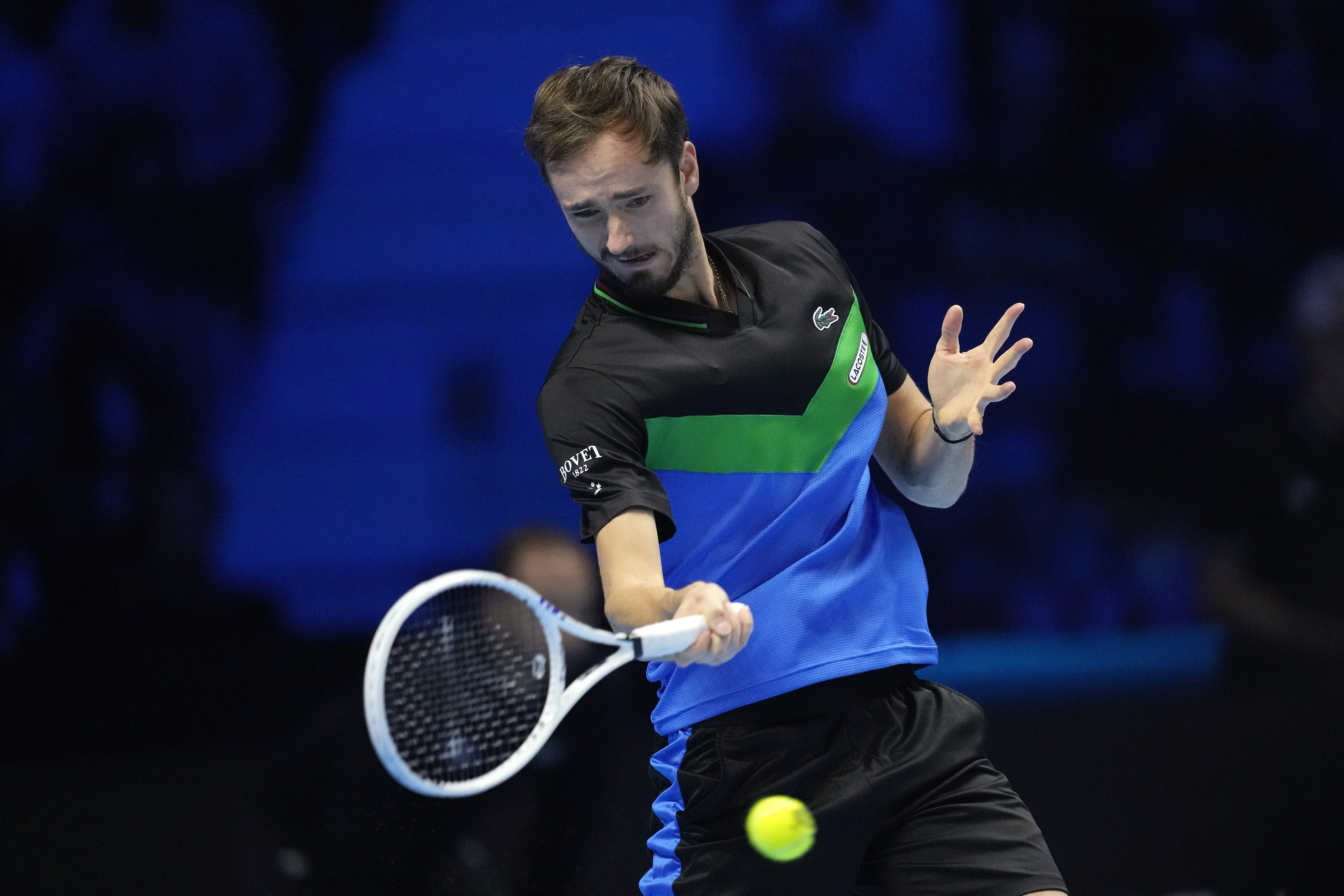 戴维斯杯横扫年终总决赛,梅德韦杰夫统治全场 戴维斯杯横扫年终总决赛,梅德韦杰夫统治全场