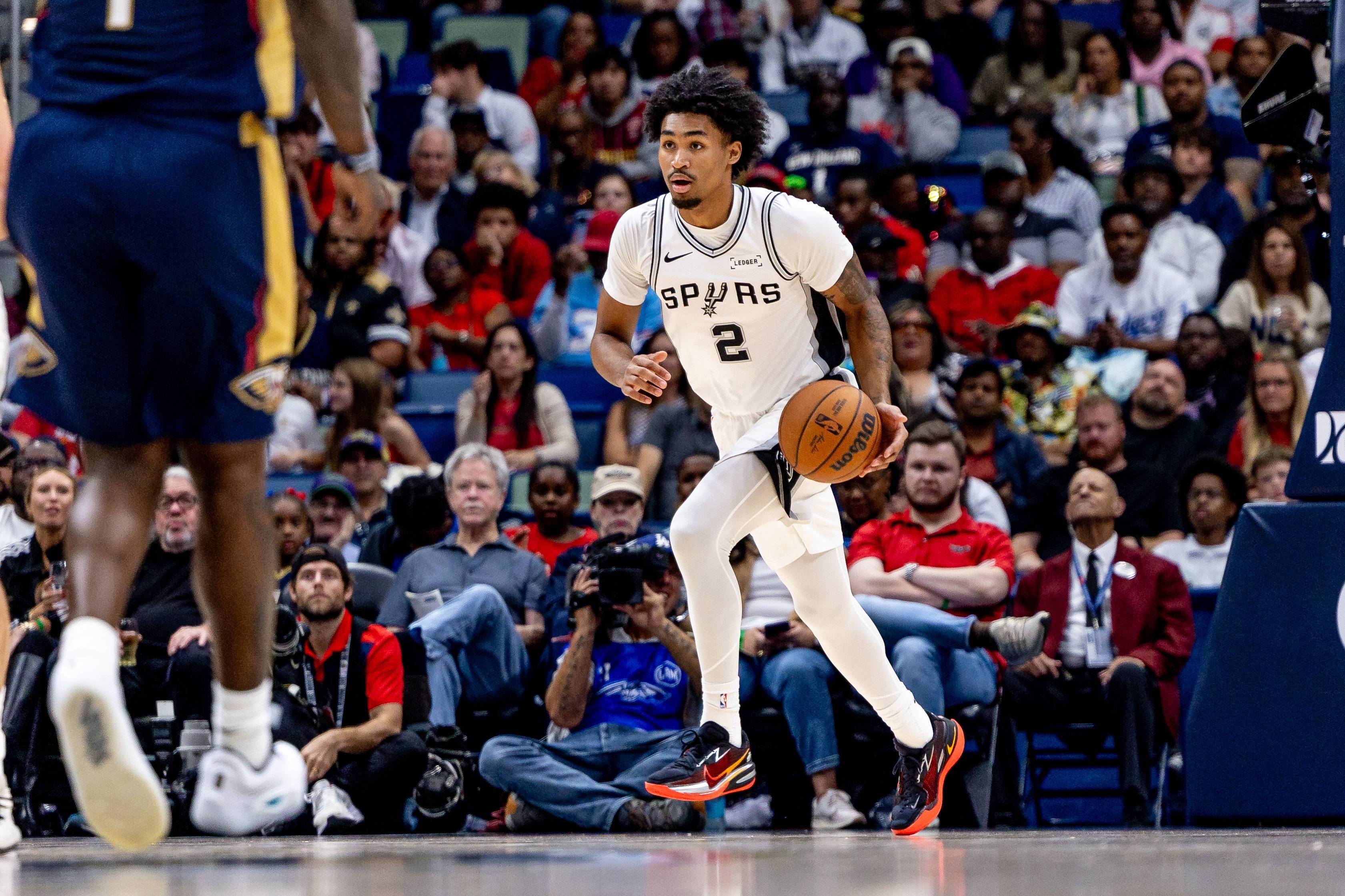 爵士逆转马刺,米切尔高光表现 爵士逆转马刺,米切尔高光表现